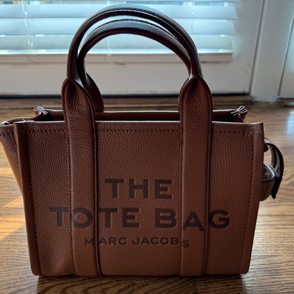 Marc Jacobs “The Tote Bag” Medium Leather Tote Bag
